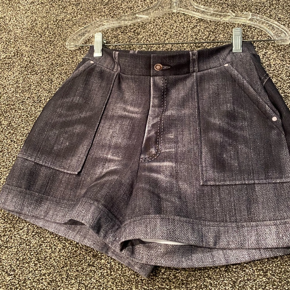 Black Milk Shorts S